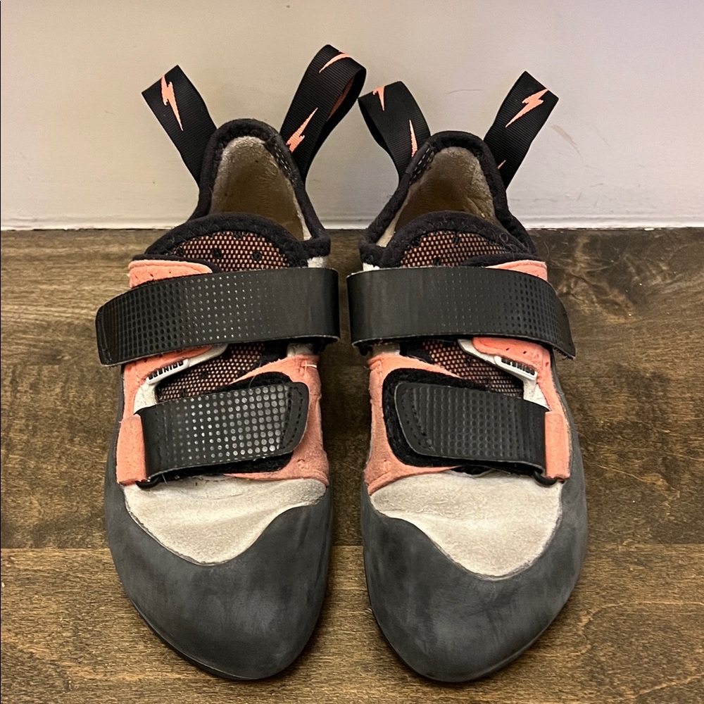 Women's Evolve Geshido Climbing Shoes US size 7/EUR 37.5